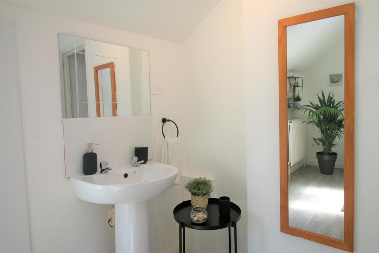 Three Bedroom Townhouse - Free Local Parking - By Property Promise Cardiff Exterior photo