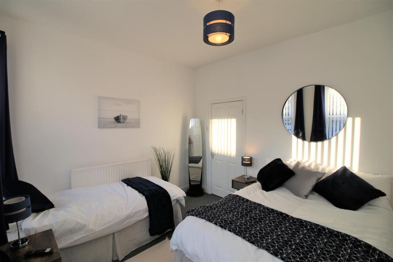 Three Bedroom Townhouse - Free Local Parking - By Property Promise Cardiff Exterior photo